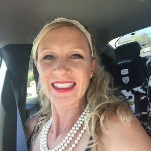 Meet your Posher, Wendy